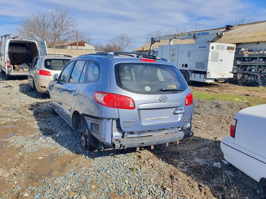 Dezmembrari  Hyundai SANTA FE 2 (CM)  2005  > 0000 2.2 CRDi GLS 4x4 M