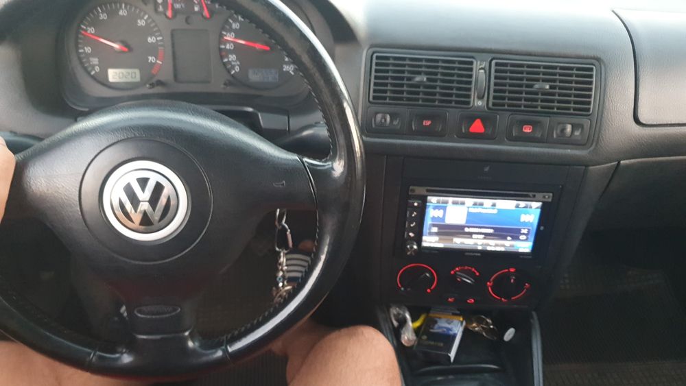 Vând Golf 4 1.4 16 valve!