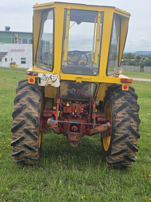 Tractor Universal 644