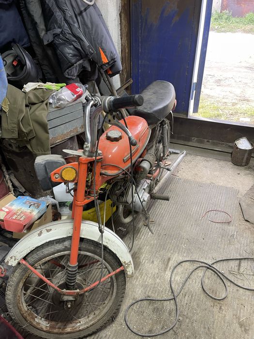 Продам мопед корпатый  простоял 20 лет в гороже