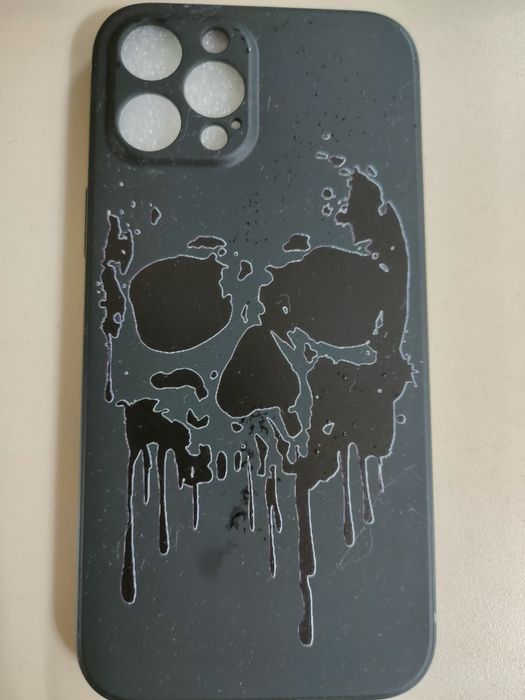 Чехлы на iPhone 12 Pro Max