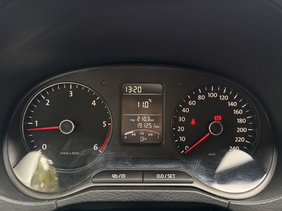 VOLKSWAGEN Polo 2013 — imagine 5