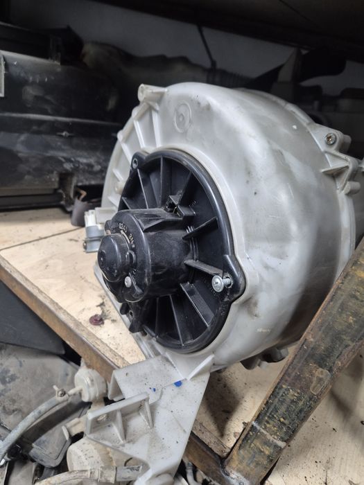 Моторчик и радиатор печки галант дутый галант 7