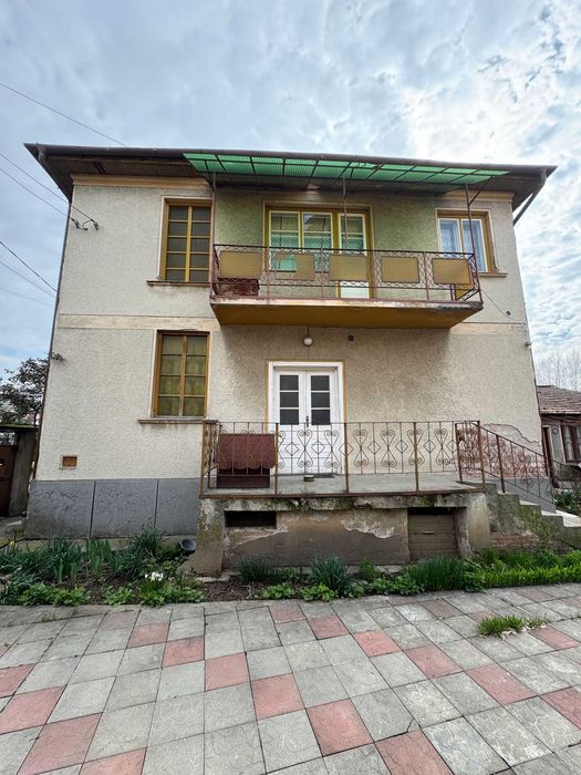 De vânzare – Casă cu vedere la Criș, zona Făcliei