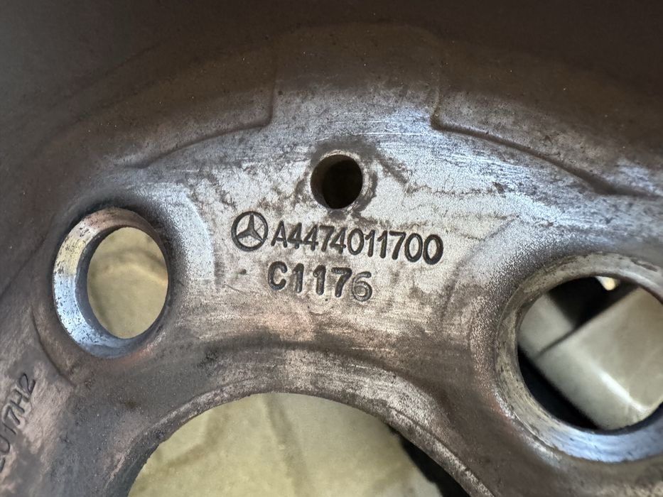 Jante Vito cu anvelope vara 225/55/R17 C