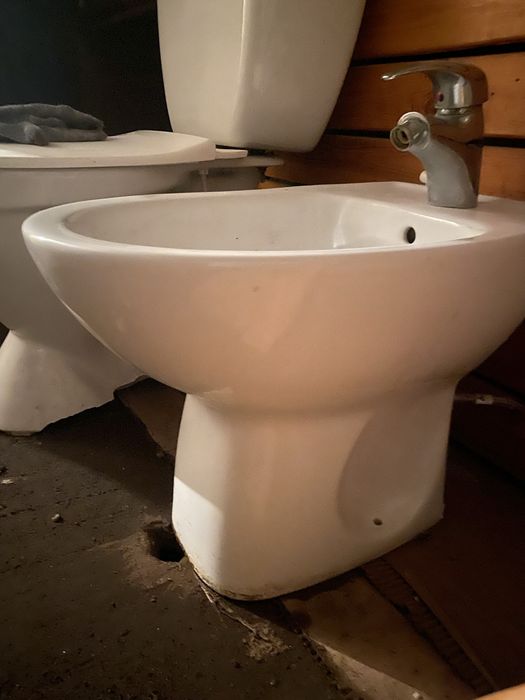 Продам биде в отличном состоянии.