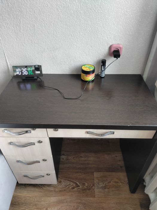 Туалетный столик с зеркалом 18000