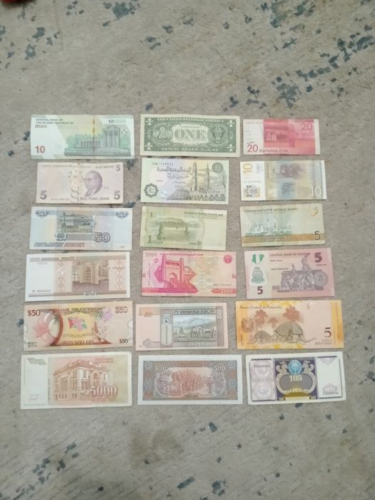 Купюра и монета и доллар