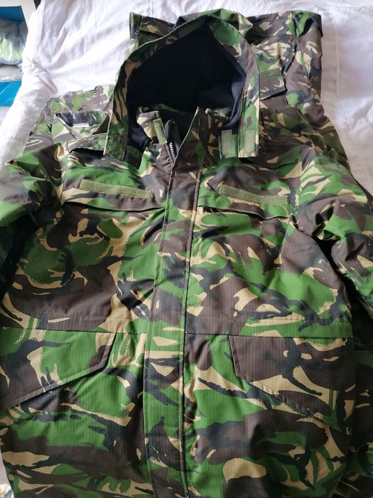 Camuflaj padure pentru vânătoare și pescuit