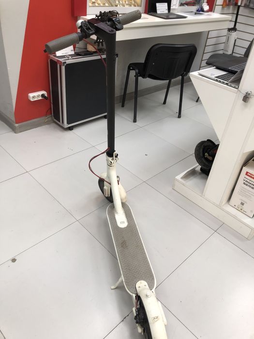 Самокат MI electroscooter M365