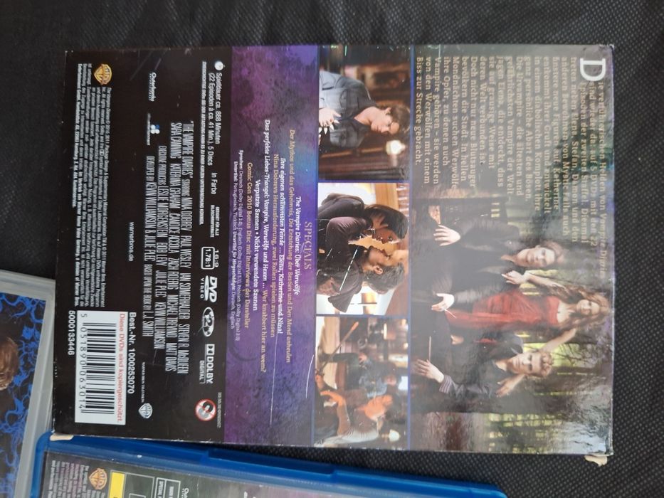 Дневниците на вампира/The Vampire Diaries на DVD/Blu-ray