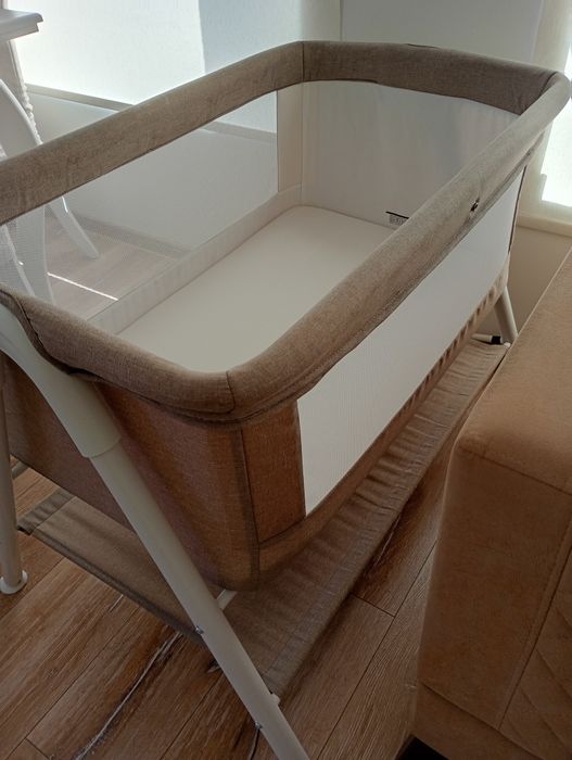 Бебешка кошара с подарък кош за новородено!