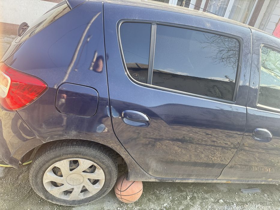 Dacia sandero 1.5 disel, ac, 2013 Avariat !