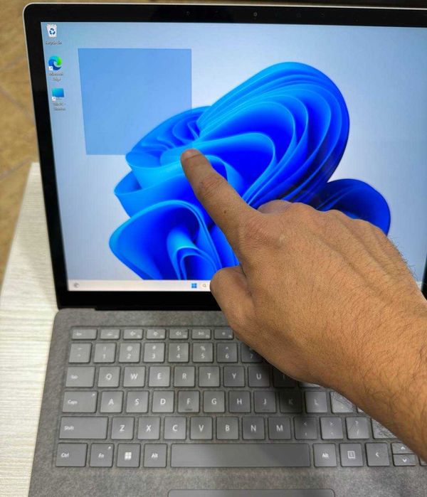 Microsoft Surface 3 13.3 2K Alcantara Сенсор i7 1065G7 16GB/256GB