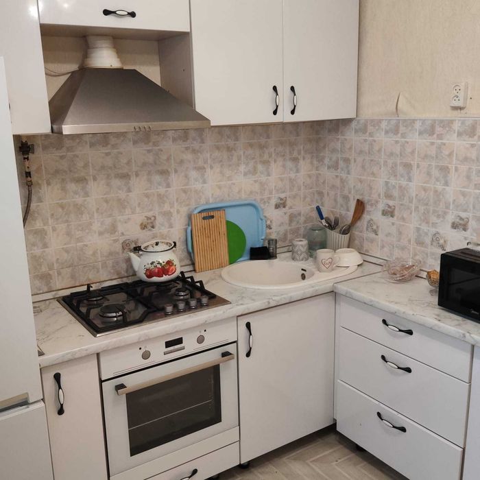 Продам 1 квартиру в Авиагородке.
