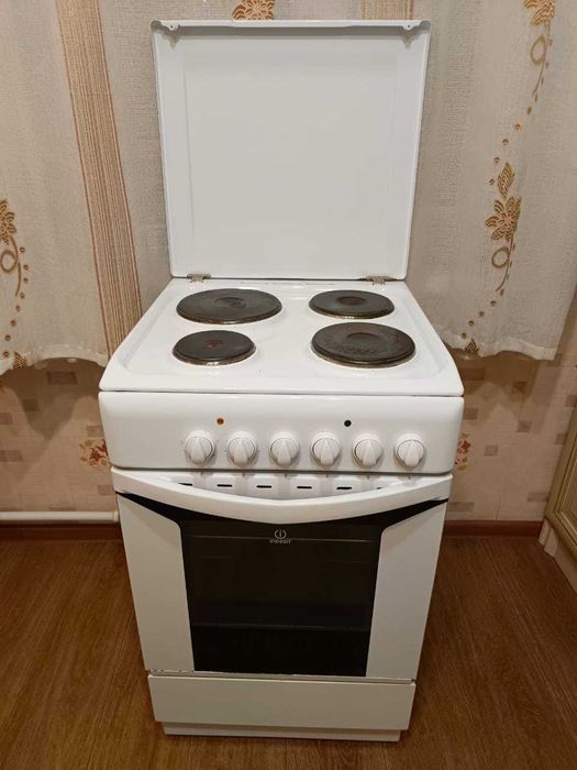 Продаю электрическую плиту