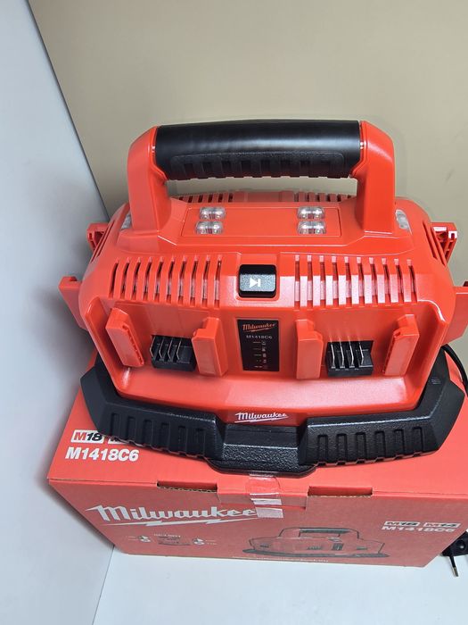Многофункционално зарядно устройство Milwaukee M1418 C6