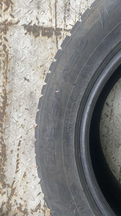 Продам зимнюю резину.