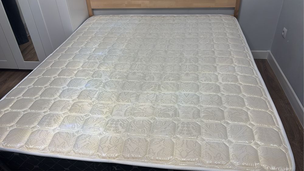 Кровать двуспальная 160*200