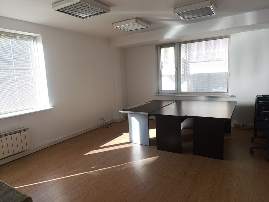 Дава се под наем Офис в София, Гео Милев - 108 кв.м за 861.39 € - Снимка #1