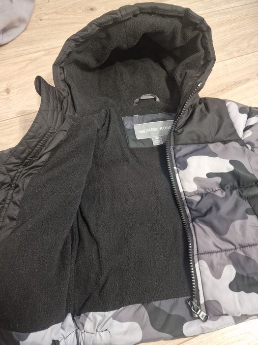 Бебешко яке Michael Kors 12 месеца и боти Ecco 21 размер