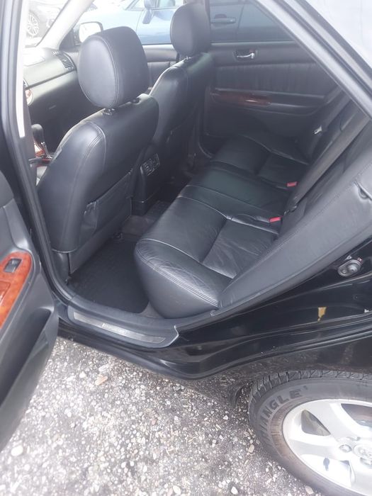 Кожаный салон Камри 35