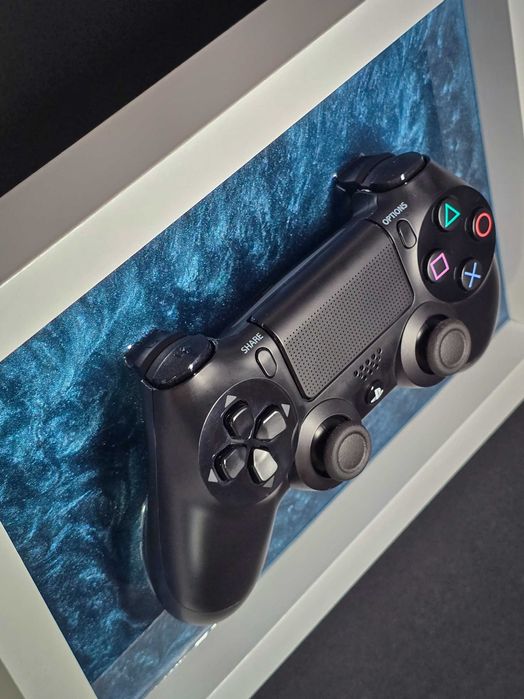 Dualshock 4 контролер в рамка с епоксидна смола