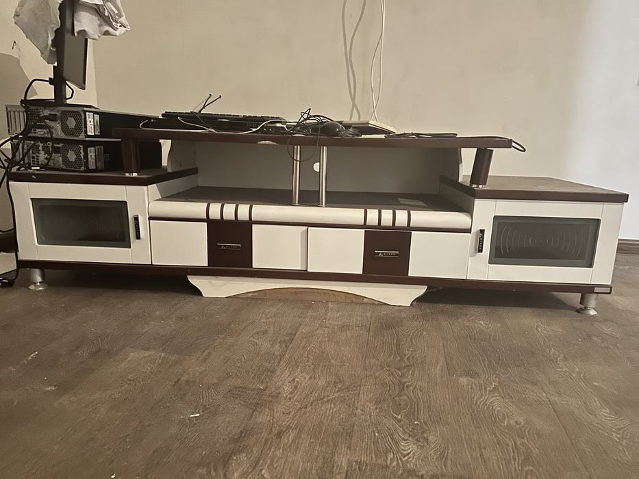 Продам поставка под телевизор