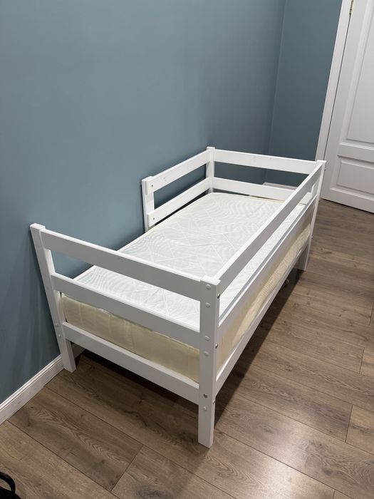 Детский кровать