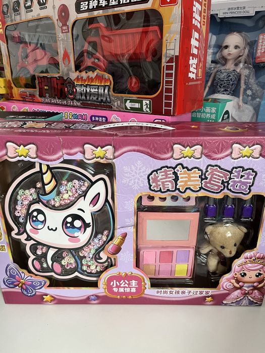 Ойыншықтар барлығы 5000 тг