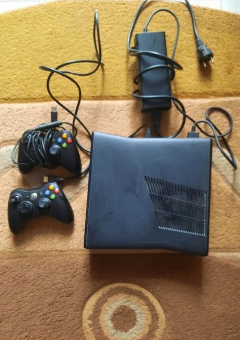 Xbox 360 în stare foarte bună