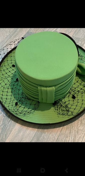 Pălărie verde eleganta