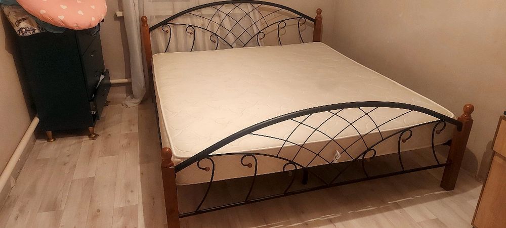 Кровать двуспалнный