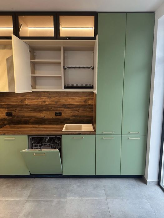 Bucatarii la comanda - Mobilast Romania