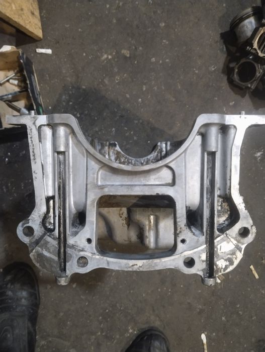 Продам поддон Митсубиси монтеро. Колокол 4м40