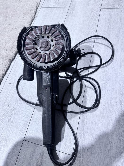 Protool masina de slefuit betonul (festool)