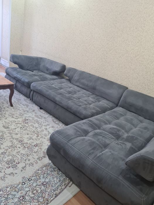 Продаётся большой диван