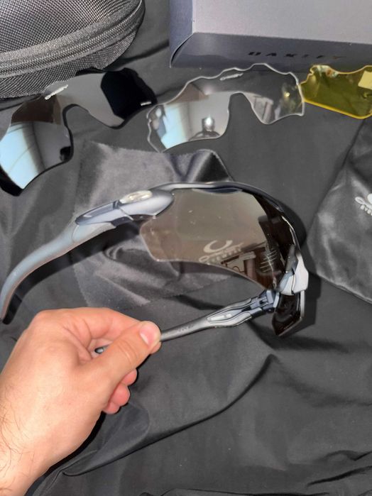 Ochelari Sport Oakley Radar EV Path set cu 3 lentile de schimb si toc