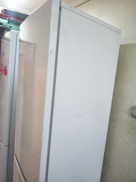 Продам холодилник