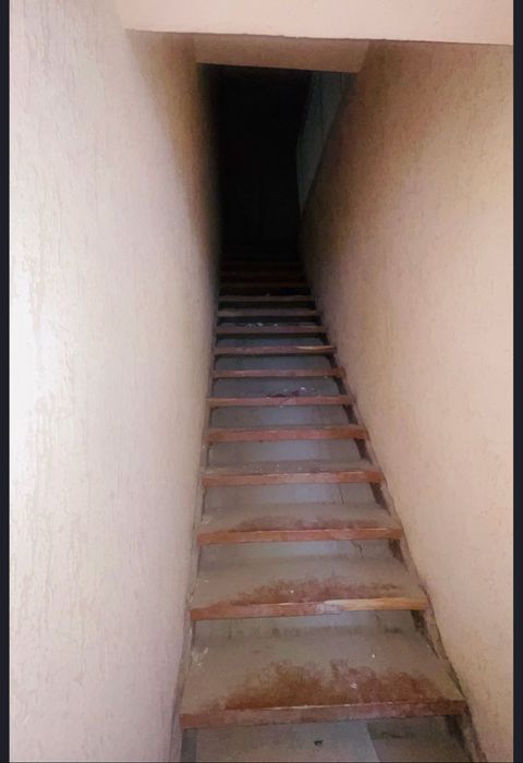 Noturar joy sotiladi