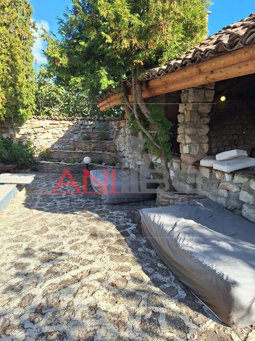 Продава се Къща в Варна, Галата - 660 кв.м за 1288 €/кв.м - Снимка #4