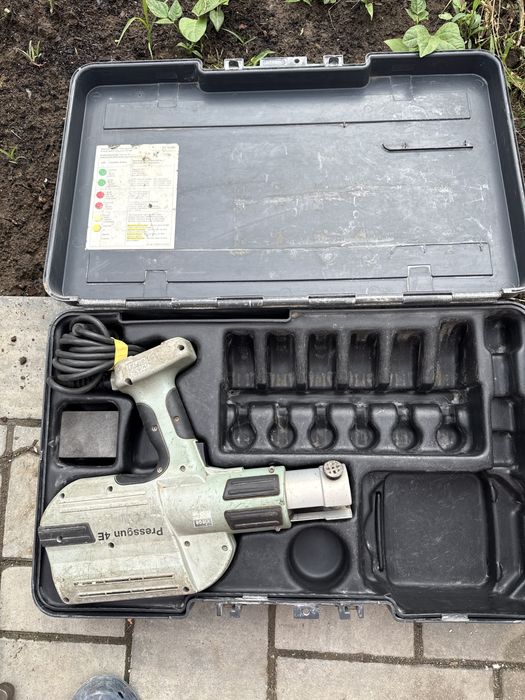 Vind presa sertizare electrica Viega Pressgun 4E la cutie