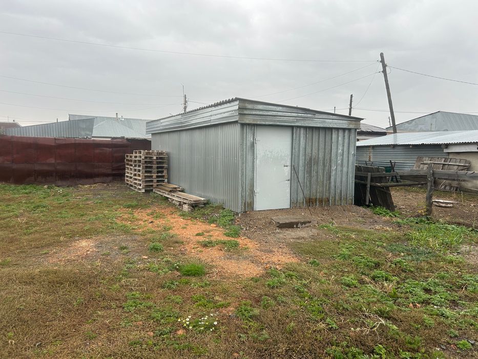 Дом (недостроенный)