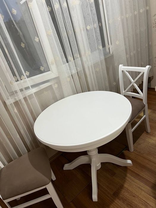 Компактные столы и стулья