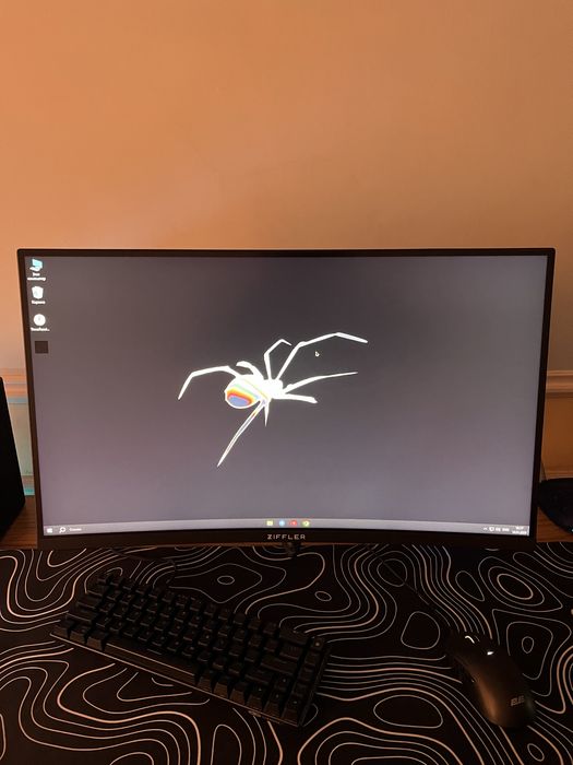 чиройли игровой комплект сотилади!