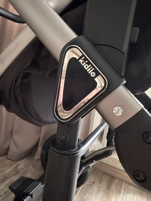 Продам коляску KIDILO