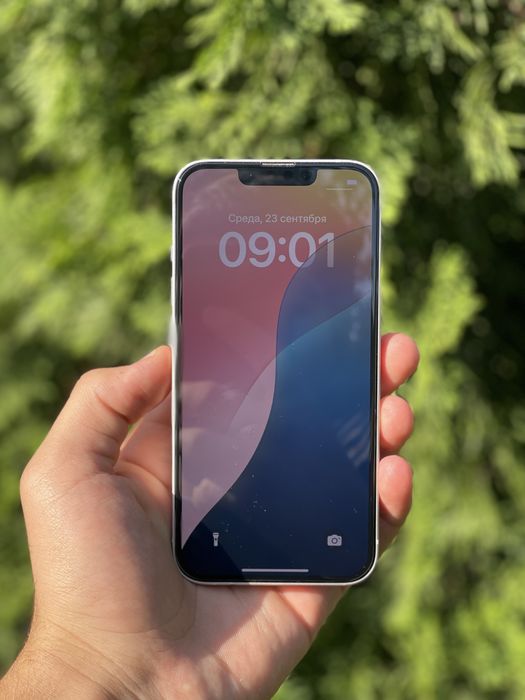 Продам Iphone 13