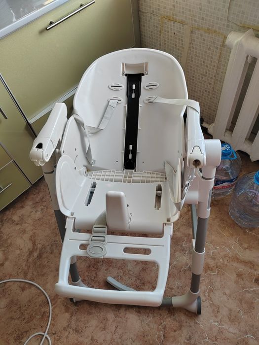 Продаю детский стульчик для кормления!
