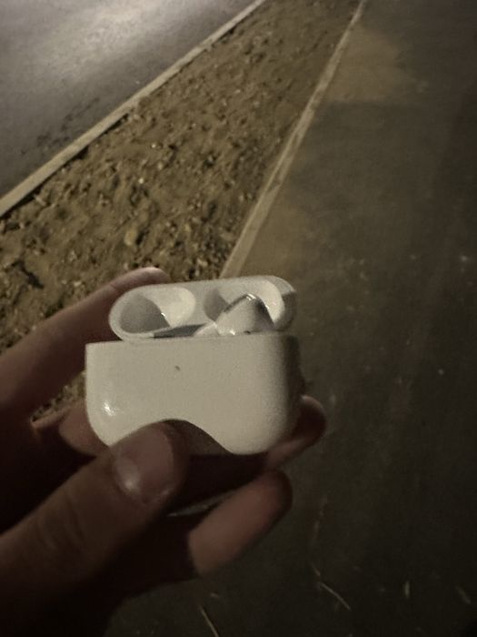 Наушник оригенал airpods 1