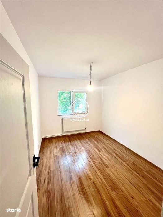 Apartament cu 4 camere Dacia et 1